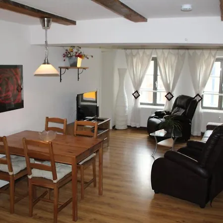 Charmantes Feriendomizil Im Herzen Der Altstadt Apartment *