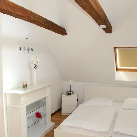 Apartment Charmantes Feriendomizil Im Herzen Der Altstadt Wismar